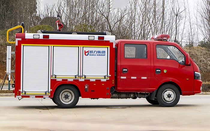 东风途逸双排水罐消防车