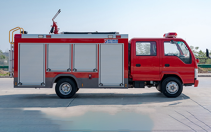 五十铃700P内藏水罐消防车