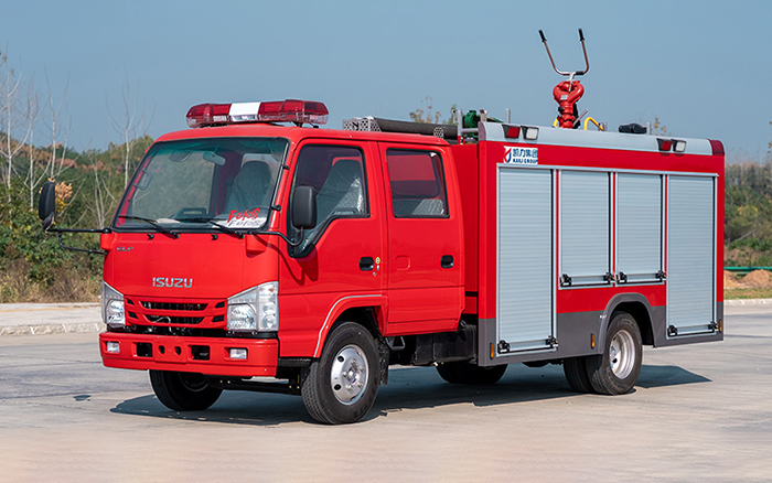 五十铃700P内藏水罐消防车