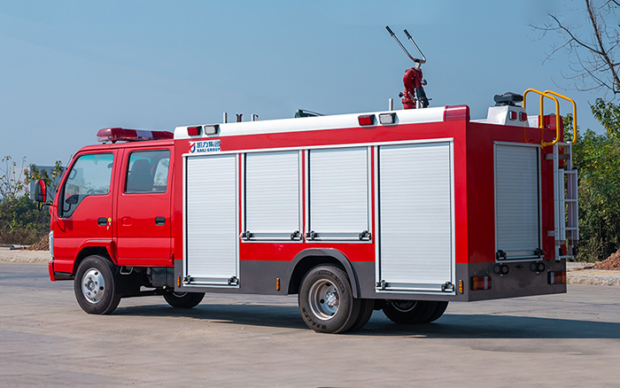 五十铃700P内藏水罐消防车