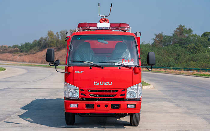 五十铃700P内藏水罐消防车