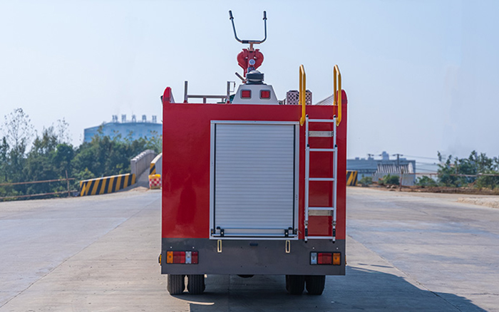 五十铃600P泡沫消防车