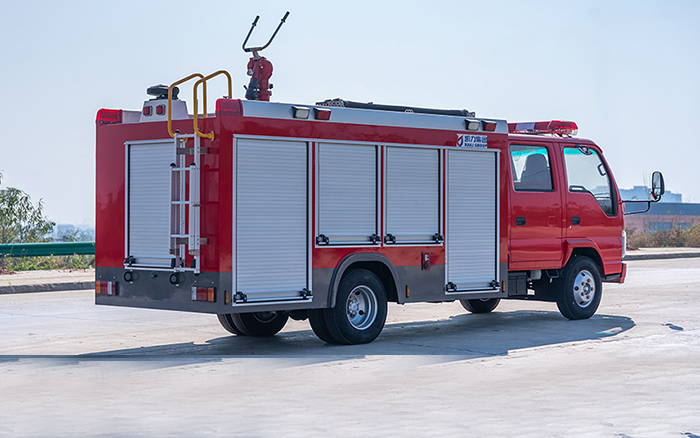 五十铃700P泡沫消防车