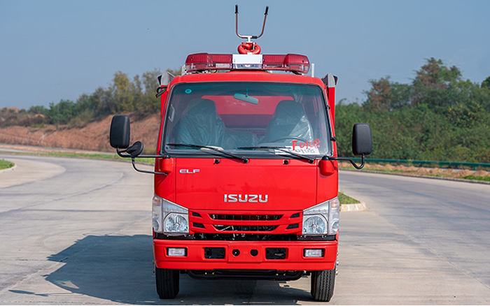 五十铃700P泡沫消防车