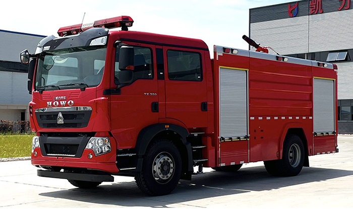 豪沃单桥泡沫消防车