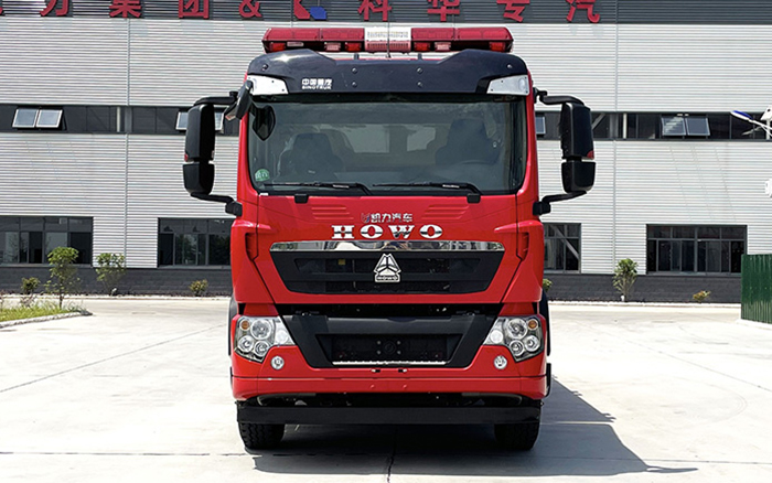 豪沃单桥泡沫消防车