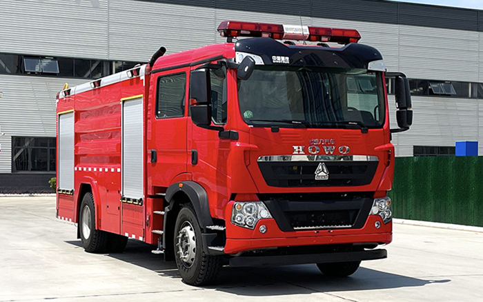 豪沃单桥泡沫消防车