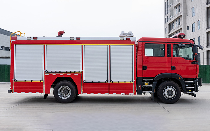 汕德卡单桥城市主战消防车