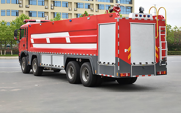 豪沃前四后八泡沫消防车