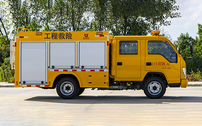 小卡之星3双排消防洒水车