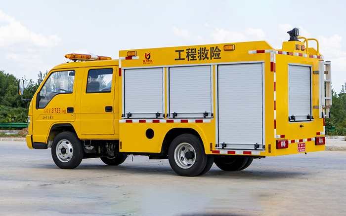 小卡之星3双排消防洒水车