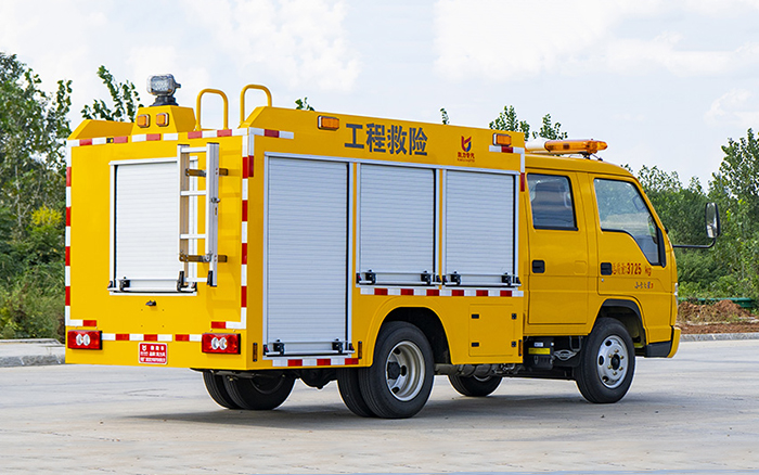 小卡之星3双排消防洒水车