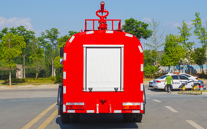 东风小多利卡消防洒水车