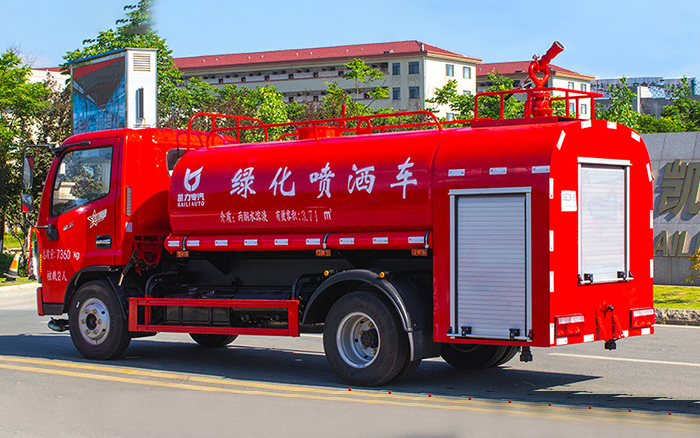 东风小多利卡消防洒水车