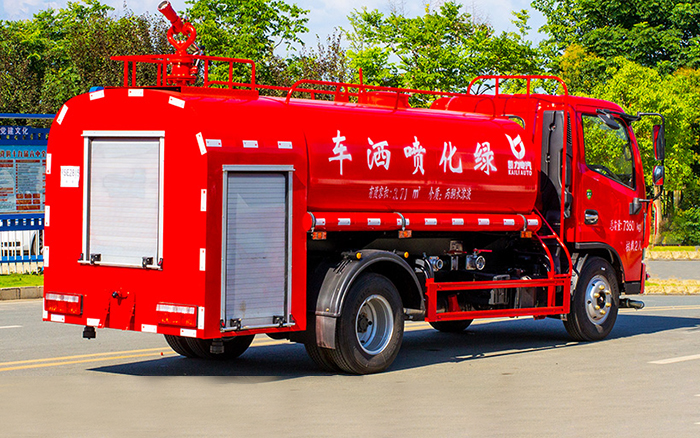 东风小多利卡消防洒水车