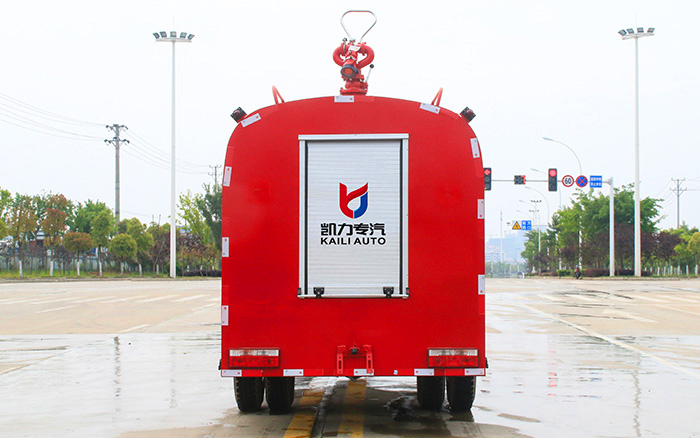 东风大多利卡消防洒水车