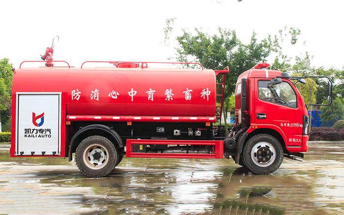 东风大多利卡消防洒水车