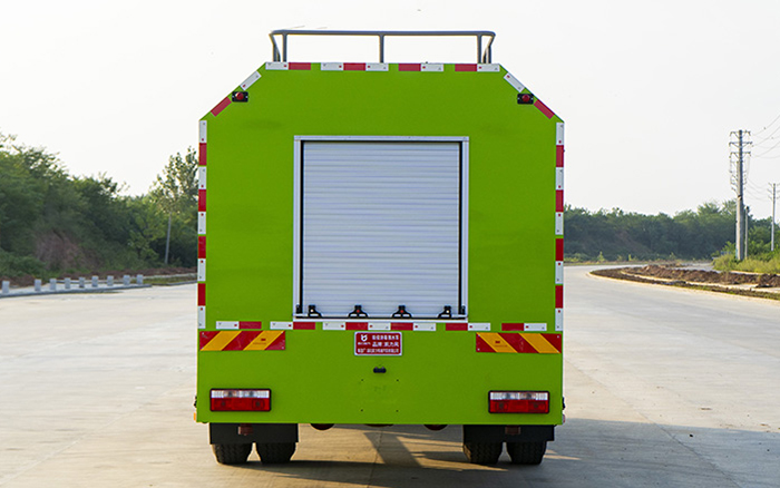 东风D9消防洒水车