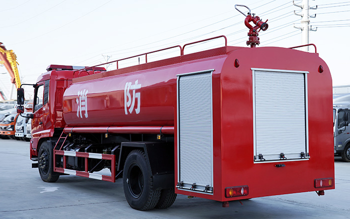 东风天锦消防洒水车