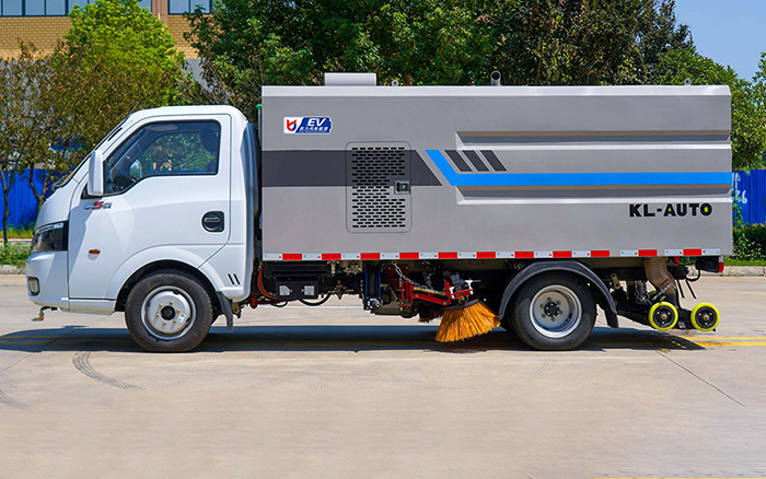 东风途逸纯电洗扫车