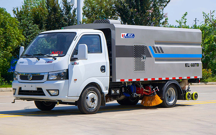 东风途逸纯电洗扫车