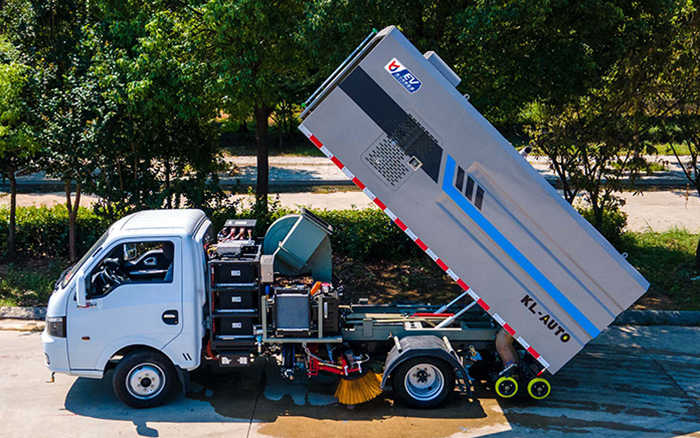 东风途逸纯电洗扫车