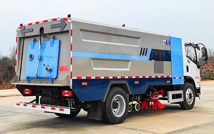 上汽跃进纯电洗扫车