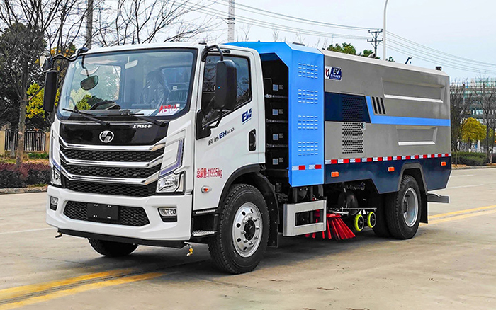 上汽跃进纯电洗扫车