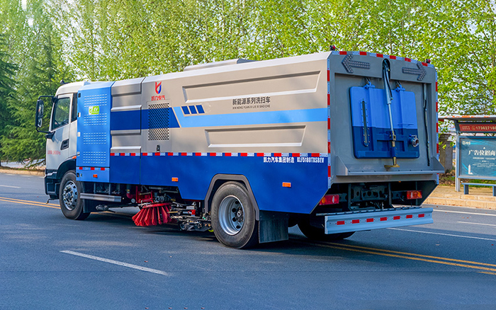 东风天锦纯电洗扫车