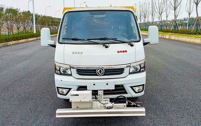 东风途逸纯电路面清洗车