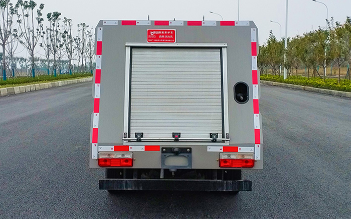 东风途逸纯电路面清洗车