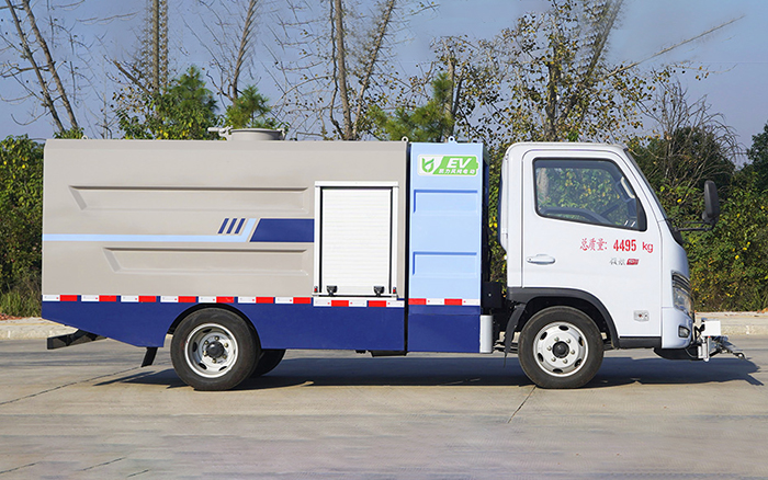 福田领航S1纯电路面清洗车