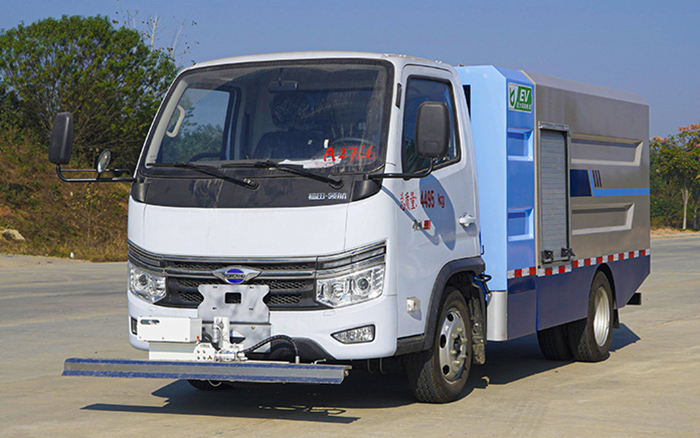 福田领航S1纯电路面清洗车