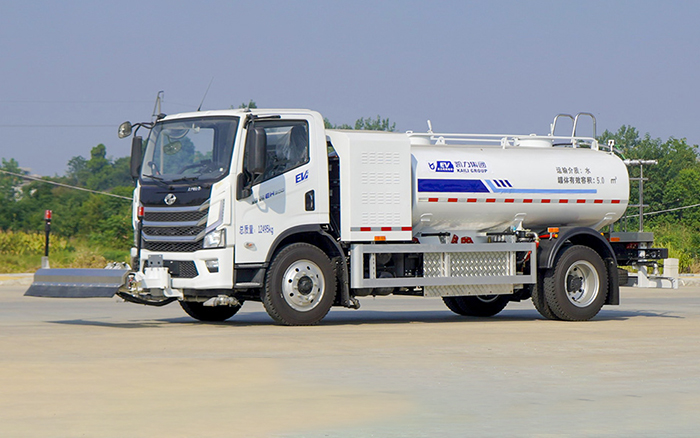 上汽跃进纯电路面清洗车