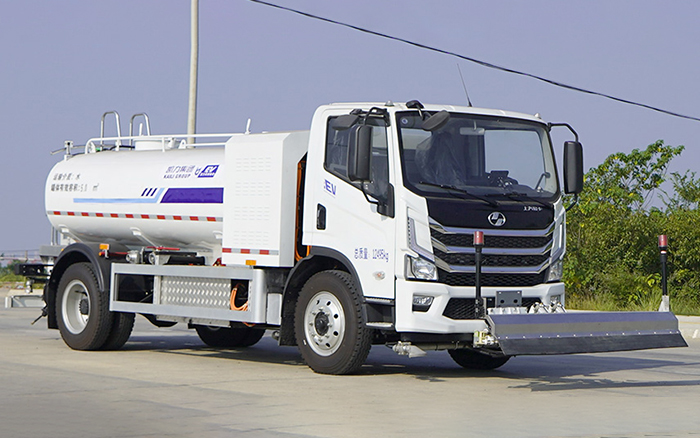 上汽跃进纯电路面清洗车