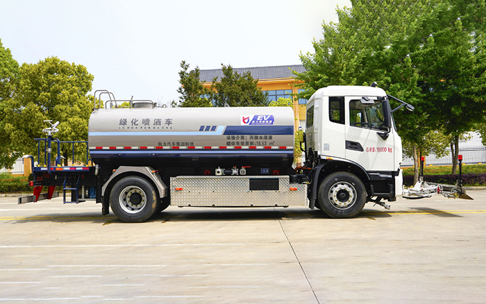 东风天锦纯电路面清洗车