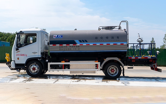 东风凯普特纯电绿化喷洒车