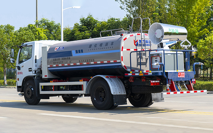 东风福瑞卡混动绿化喷洒车