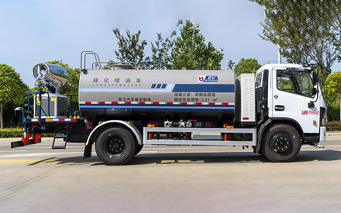 东风福瑞卡混动绿化喷洒车