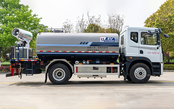 华神T5纯电绿化喷洒车