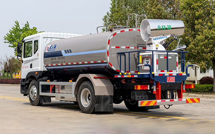 华神T5纯电绿化喷洒车