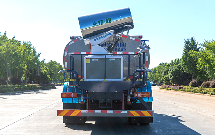 东风柳汽M3纯电绿化喷洒车