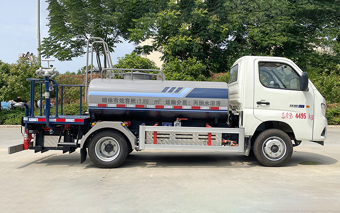 福田领航S1纯电多功能抑尘车