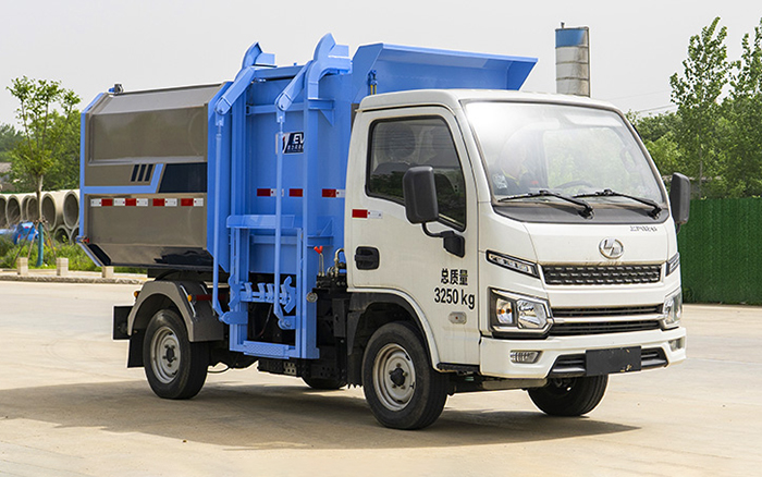 上汽跃进纯电自装卸式垃圾车