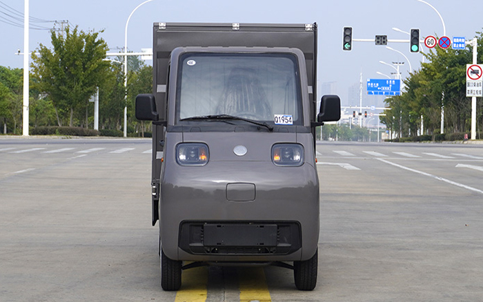 活越神童纯电密封式桶装垃圾车