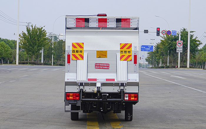 活越神童纯电密封式桶装垃圾车