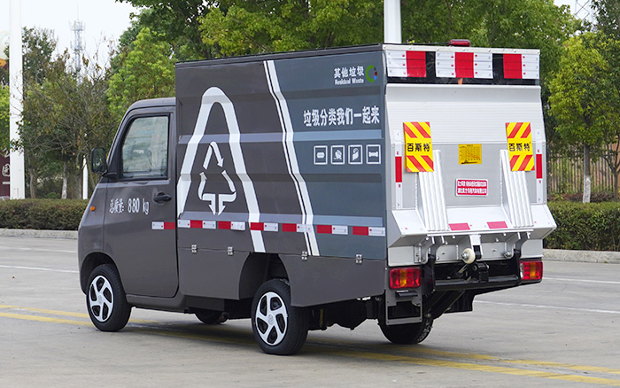 活越神童纯电密封式桶装垃圾车