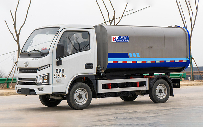 上汽跃进纯电自卸式垃圾车