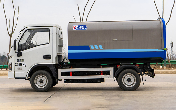上汽跃进纯电自卸式垃圾车