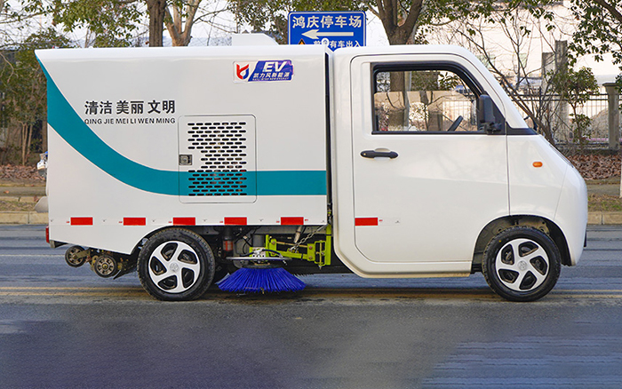 活越神童纯电扫路车